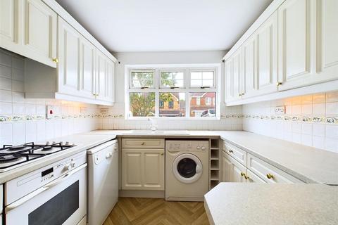 25 Ryan Drive, Sheffield, S13 9UZ