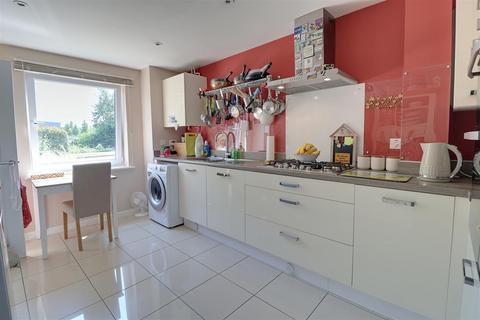 21 Arlington Road, Brockworth, Gloucester, GL3 4GB
