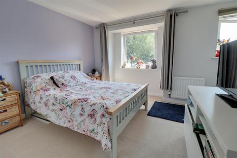 21 Arlington Road, Brockworth, Gloucester, GL3 4GB