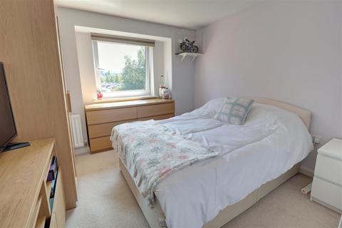 21 Arlington Road, Brockworth, Gloucester, GL3 4GB
