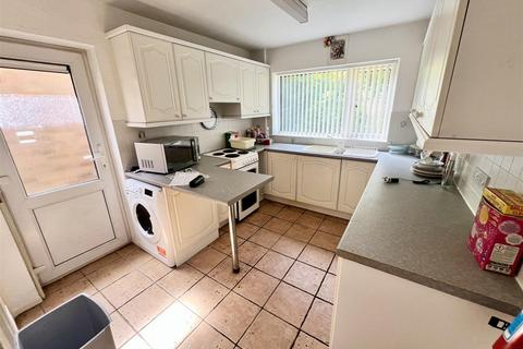 5 Bishopton Close, Shirley, Solihull, B90 4AH