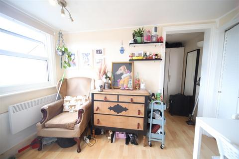 Studio for sale, Pemberton Road, Haringey