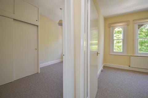 2 bedroom flat for sale, Cornwallis Gardens, Hastings