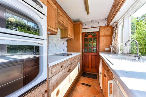 7 Brookside, Runcton, Chichester, PO20 1PX
