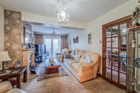 3 bedroom semi-detached house for sale, The Ridings, Rochford SS4