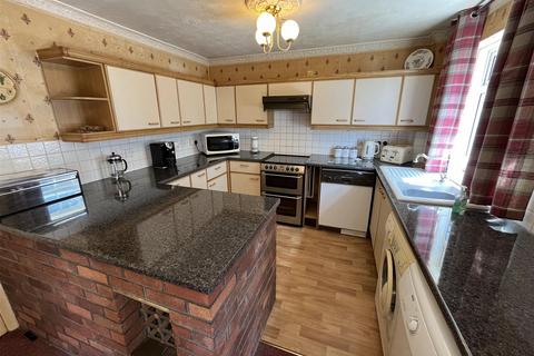 4 bedroom detached house for sale, St. Margarets Gardens, Chippenham SN15