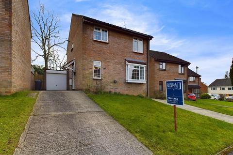 4 bedroom detached house for sale, St. Margarets Gardens, Chippenham SN15