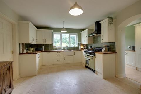 4 bedroom detached house for sale, Fairfield View, Welton