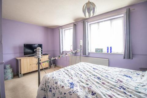 6 Watkins Way, Shoeburyness, Southend-on-sea, SS3 9NX