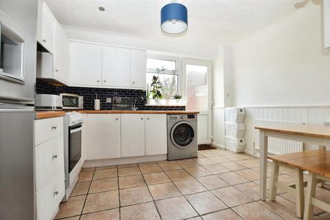 2 bedroom terraced house for sale, West Parade, Hull