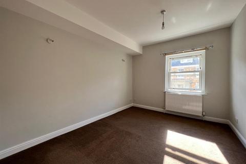 2 bedroom property to rent, Albemarle Crescent, Scarborough