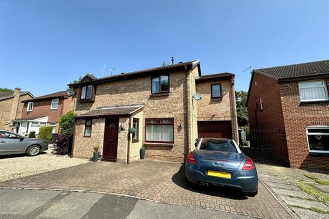 49 Amiens Close, Darlington, DL3 0UL