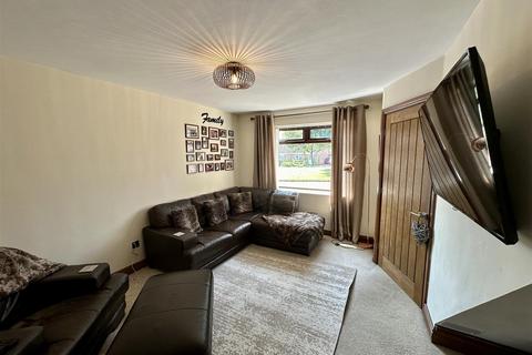 49 Amiens Close, Darlington, DL3 0UL