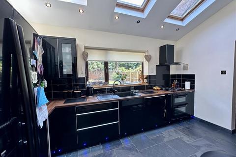 49 Amiens Close, Darlington, DL3 0UL