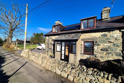 2 bedroom end of terrace house for sale, Mynydd Glas, Garndolbenmaen