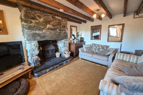 2 bedroom end of terrace house for sale, Mynydd Glas, Garndolbenmaen