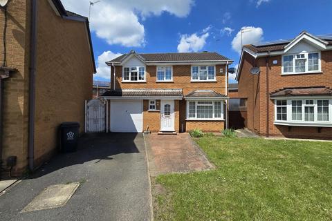 4 bedroom detached house to rent, Peldon Close, Leicester LE4
