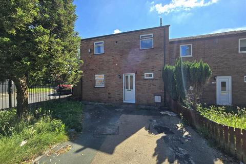 3 bedroom end of terrace house to rent, Fowler Close, Leicester LE4