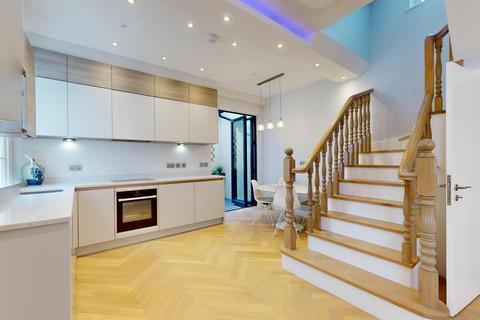 3 bedroom house for sale, Clareville Street, London SW7