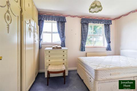11 Peasmead, Buntingford, SG9 9SF