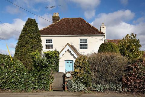 4 bedroom cottage for sale, Forest Green Road, Holyport