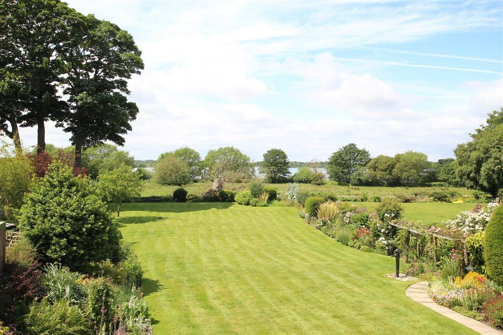 Southgate, Hornsea 4 bed detached house for sale £495,000