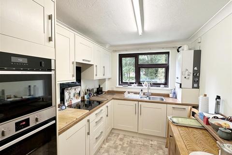 2 bedroom flat for sale, Vesey Close, Four Oaks, Sutton Coldfield