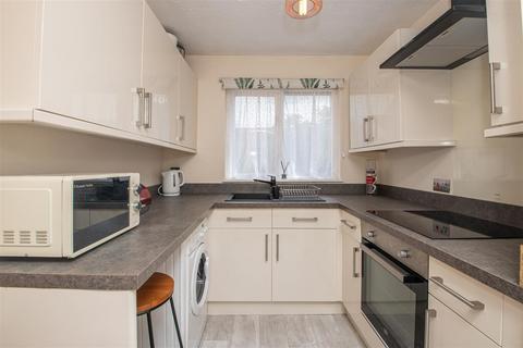 1 bedroom apartment for sale, Pimpernel Grove, Walnut Tree