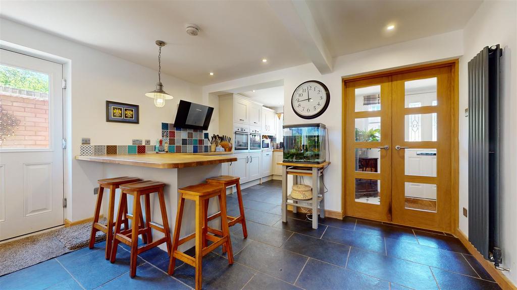 Open plan kitchen/dining space