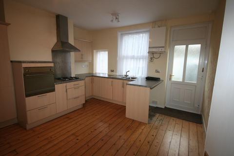 2 bedroom terraced house to rent, North Parade, Burley In Wharfedale, Ilkley
