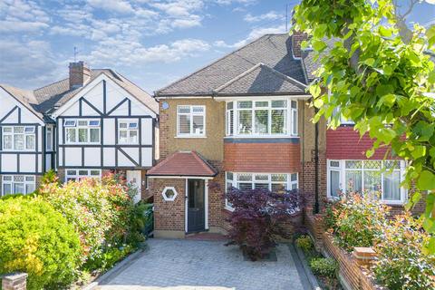 3 bedroom house for sale, Beresford Road, Chingford E4