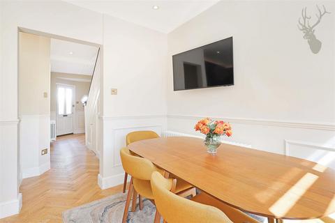 16 Beresford Road, London, E4 6ED