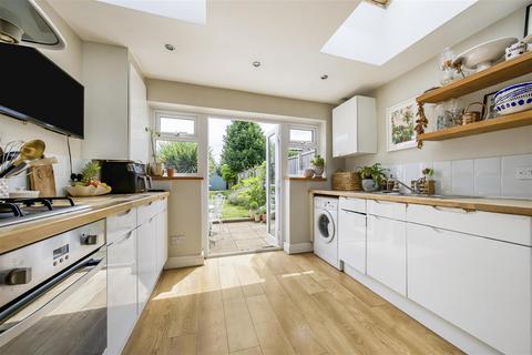 165 Staines Road, Twickenham, TW2 5BB