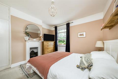 165 Staines Road, Twickenham, TW2 5BB