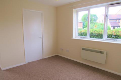 1 bedroom flat to rent, New Road, Hackbridge, Surrey, CR4 4LT