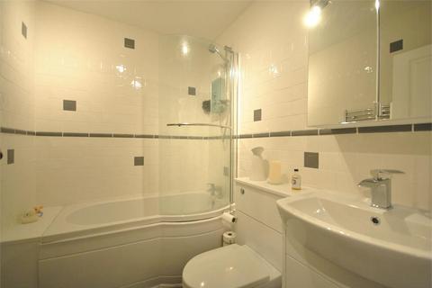 1 bedroom apartment to rent, Manor Road