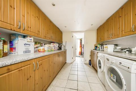 4 bedroom semi-detached house for sale, Cheyne Avenue, Twickenham