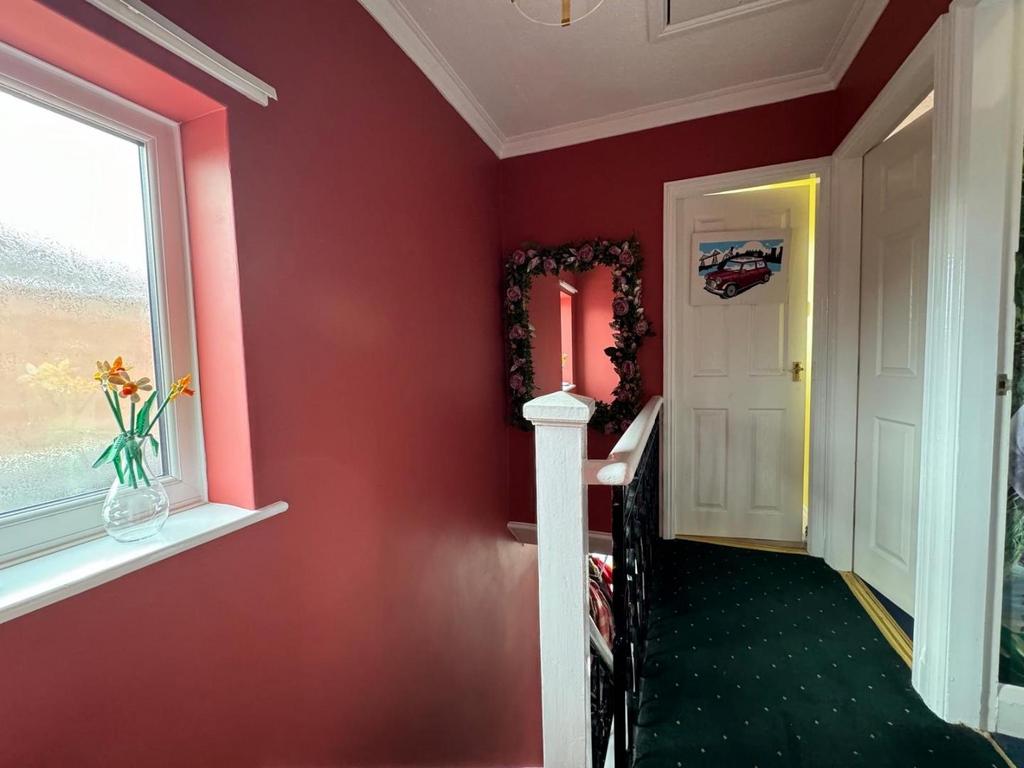 Broadway East, Redcar 3 bed semidetached house for sale £136,950