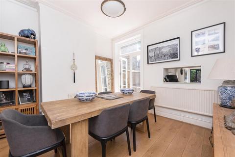 4 Cornwall Road, Twickenham, TW1 3LS