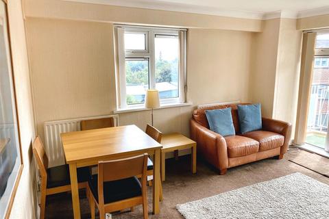 2 bedroom flat to rent, St Helier House, Melville Road, Edgbaston, B16