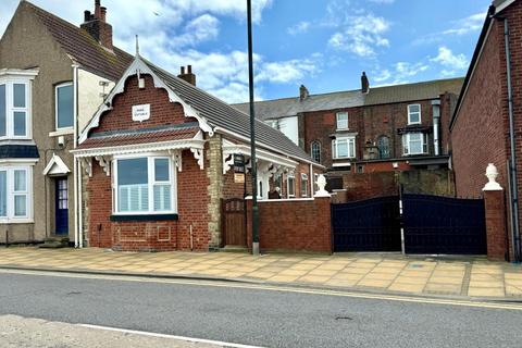 1 bedroom house for sale, Esplanade, Redcar