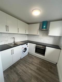 Studio to rent, Ashwood Road, Potters Bar