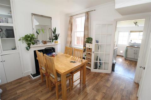 3 bedroom terraced house to rent, Commins Road, Exeter