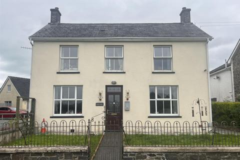 4 bedroom property with land for sale, Felinfach, Lampeter