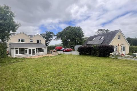 4 bedroom property with land for sale, Felinfach, Lampeter