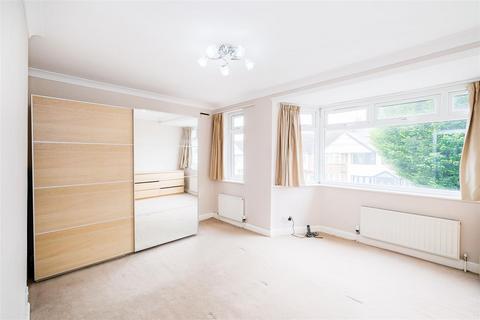 2 bedroom semi-detached house to rent, Russell Road, Chingford E4