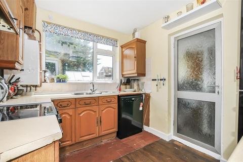 125 Dedworth Road, Windsor, SL4 5BB