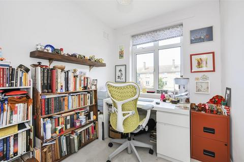 125 Dedworth Road, Windsor, SL4 5BB