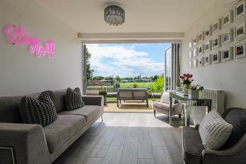 56 Harrison Close, Wakefield, WF1 3FE