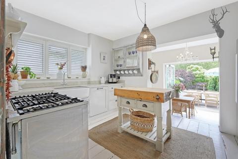 Meadows Wellington Hill, Loughton, IG10 4AH